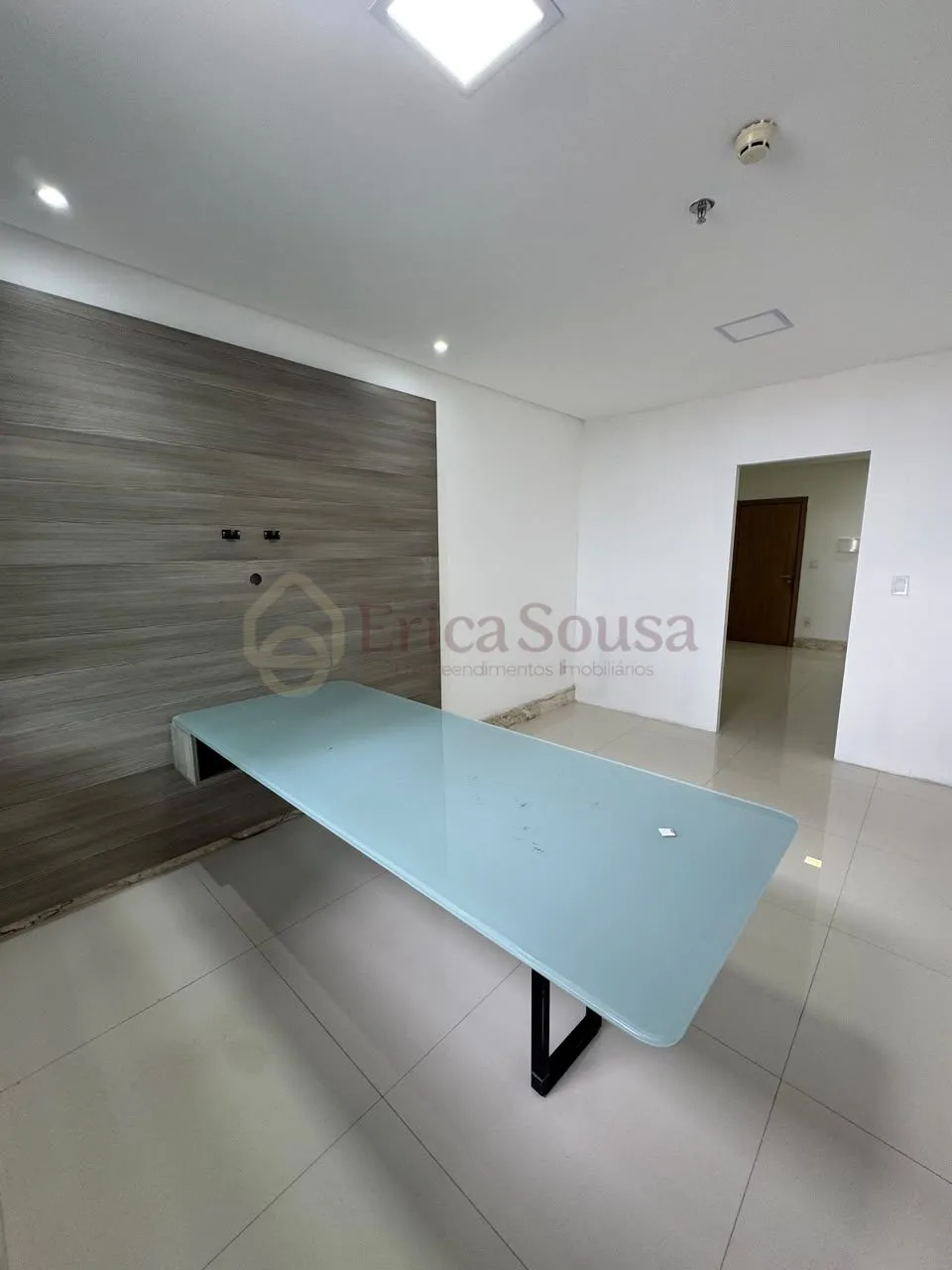 Sala comercial para Locação Anual no bairro Calhau em São Luís