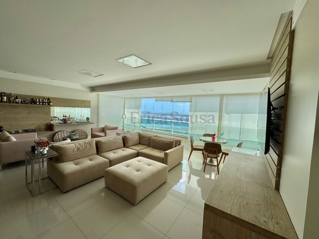 ALUGO APARTAMENTO MOBILIADO COM VISTA MAR TOTAL NA LITORÂNEA 