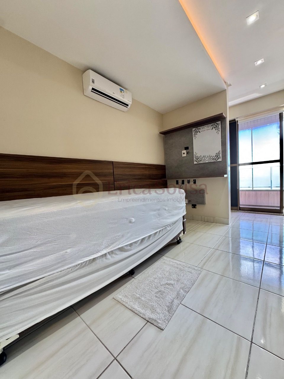 ALUGO APARTAMENTO MOBILIADO COM VISTA MAR TOTAL NA LITORÂNEA 