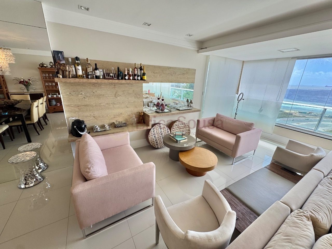ALUGO APARTAMENTO MOBILIADO COM VISTA MAR TOTAL NA LITORÂNEA 