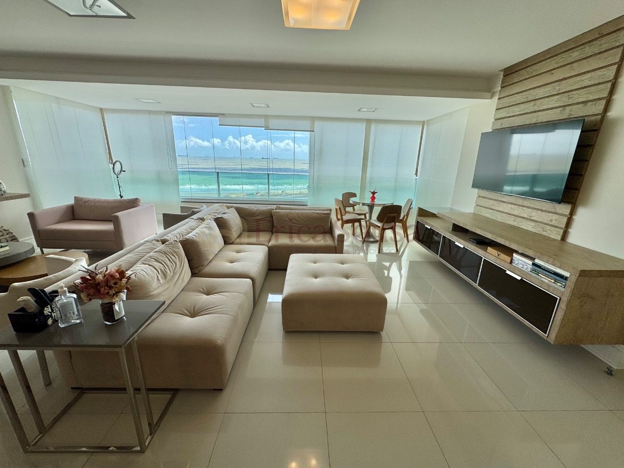 ALUGO APARTAMENTO MOBILIADO COM VISTA MAR TOTAL NA LITORÂNEA 