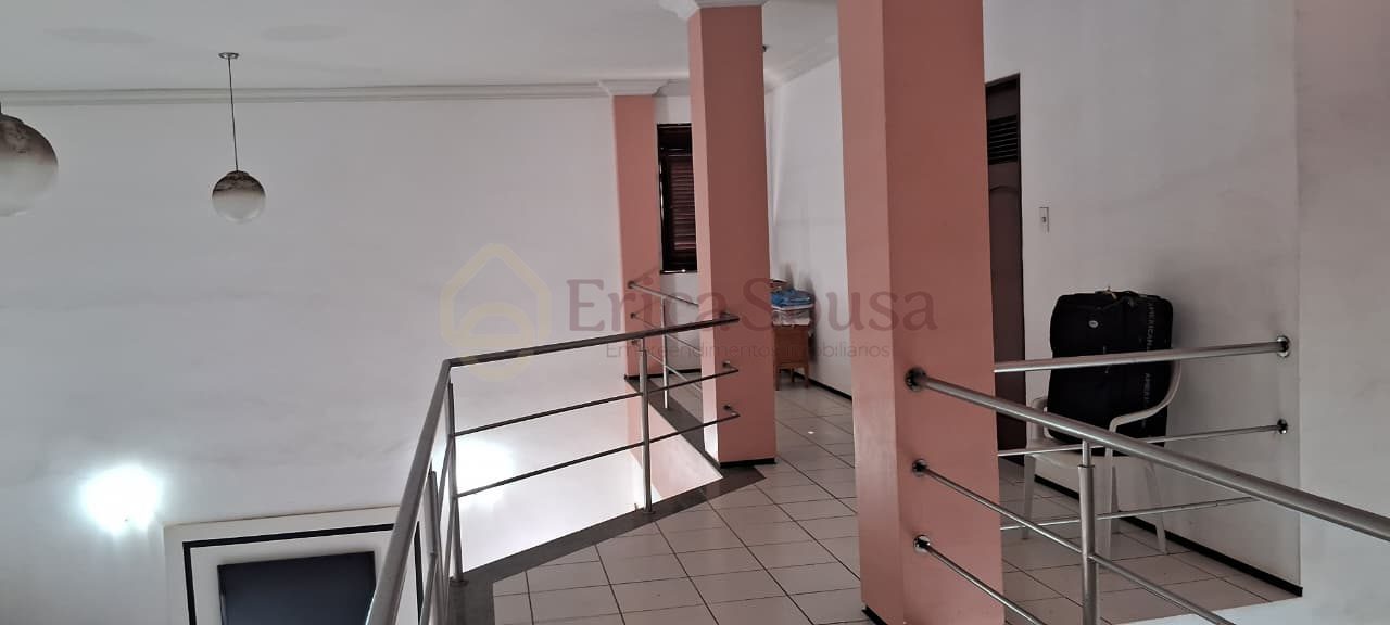 Casa 7 quartos para Venda no bairro Quintas do Calhau em São Luís