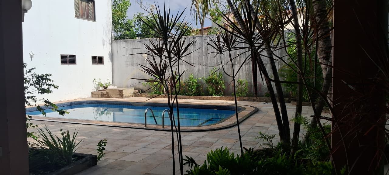 Casa 7 quartos para Venda no bairro Quintas do Calhau em São Luís