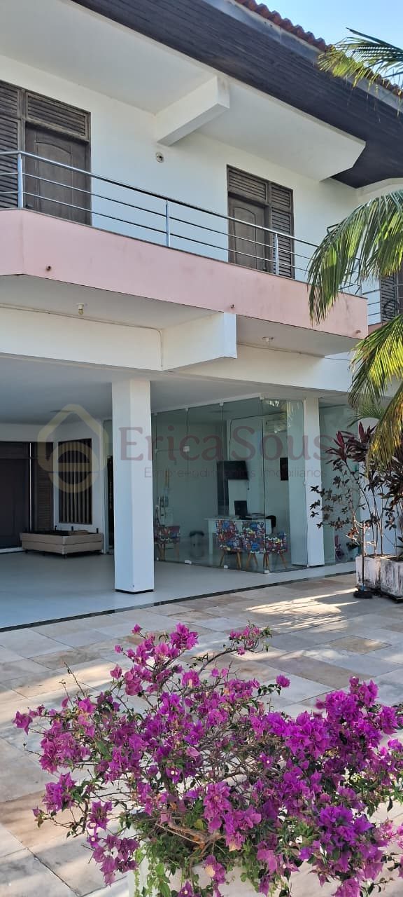 Casa 7 quartos para Venda no bairro Quintas do Calhau em São Luís