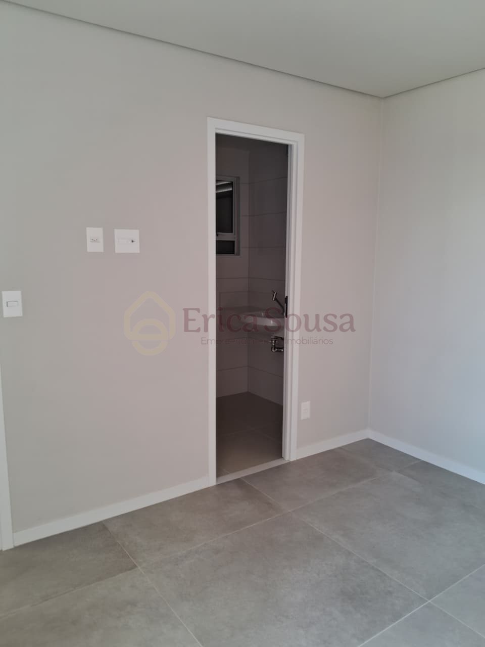 Apartamento 3 quartos para Locação Anual no bairro Ponta D