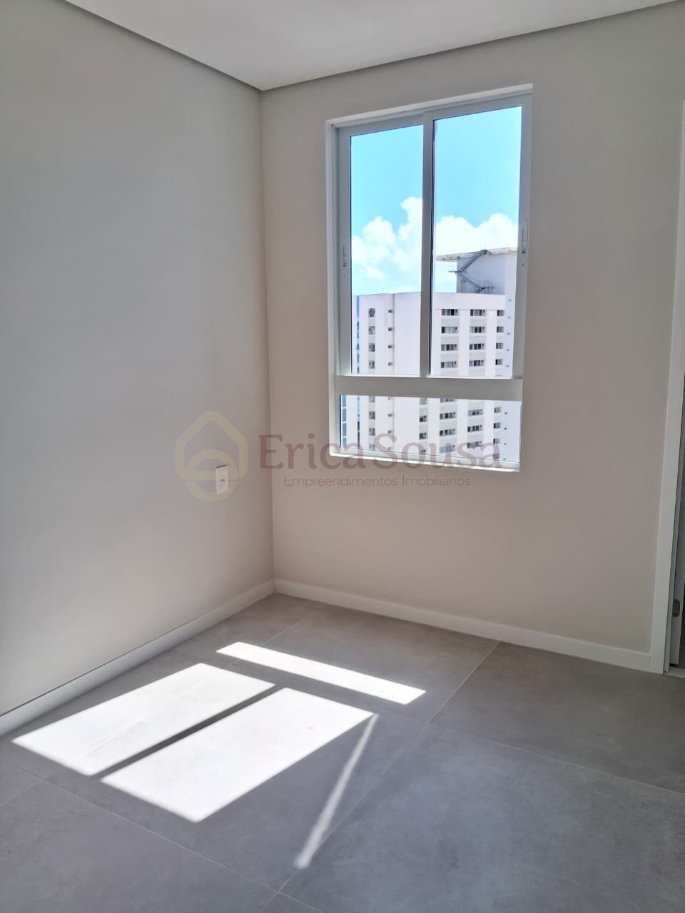 Apartamento 3 quartos para Locação Anual no bairro Ponta D