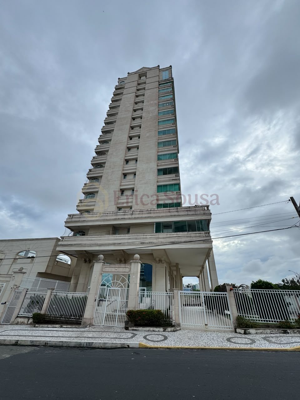 Apartamento 4 suítes para Venda no bairro São Francisco em São Luís
