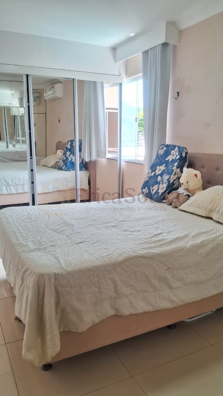 Casa 4 suítes para Venda no bairro Olho D