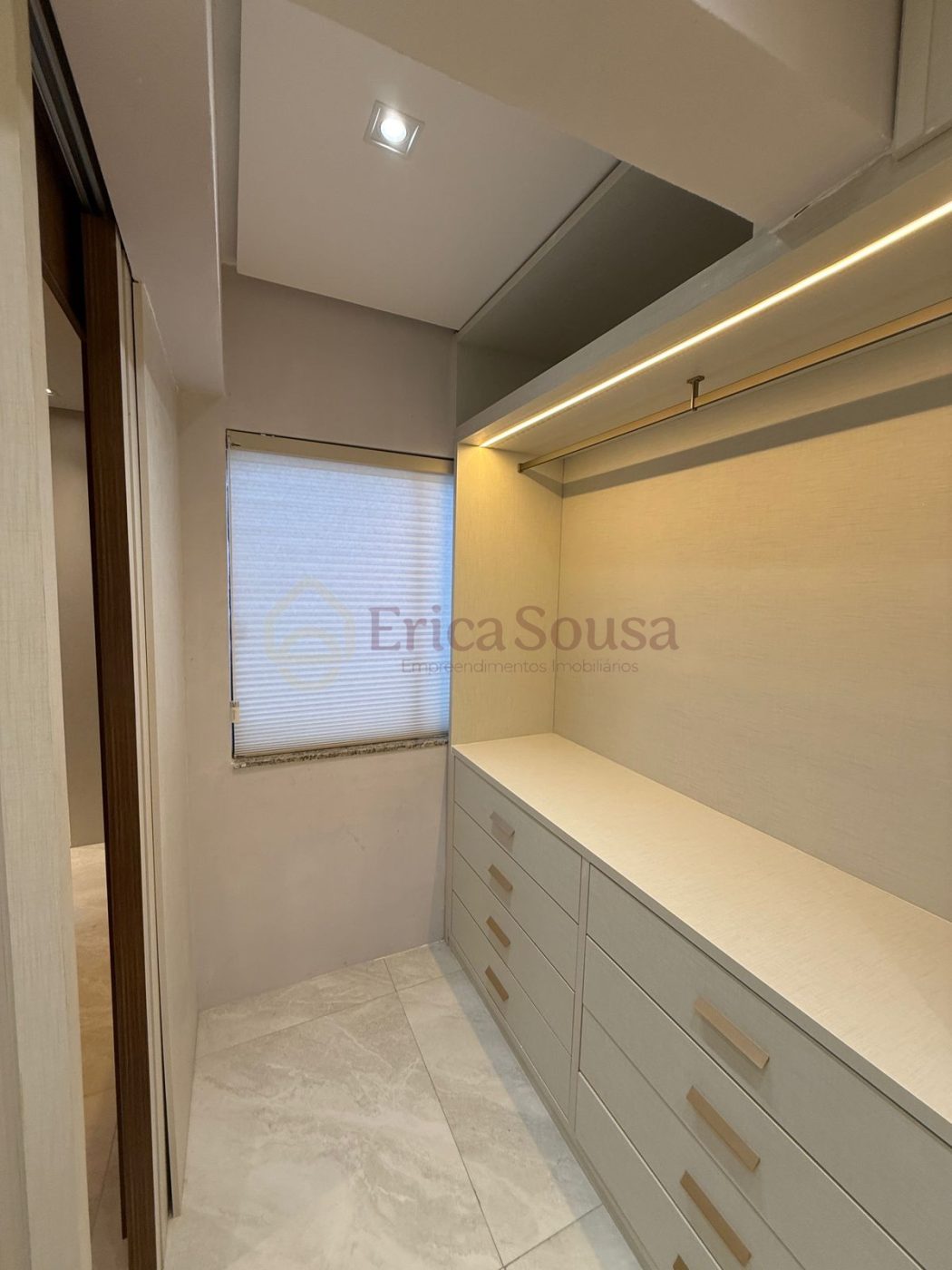 Apartamento 4 suítes para Venda no bairro Ponta D