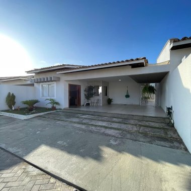 Casa 3 quartos para Venda no bairro Alto do Calhau em São Luís